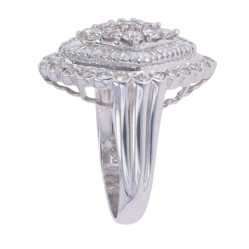 18ct White Gold 2.00ct Diamond Cluster Ring